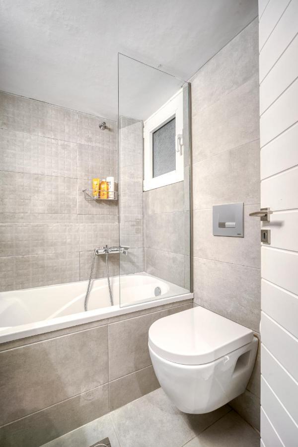 Delightful Stylish Two Bedroom Condo In Hip Area Of Central Athen Exterior foto
